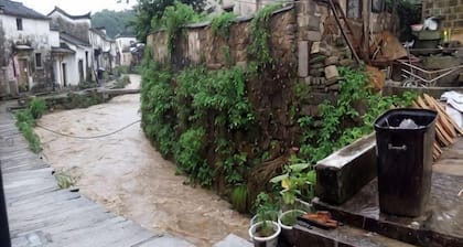 Xuancheng Airitang Inn