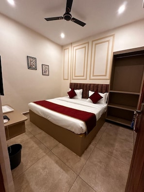 Kamar Double Deluks | Wi-Fi gratis dan seprai linen