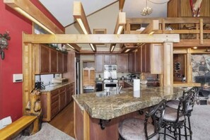 Comfort-Ferienhütte, 4 Schlafzimmer, Kamin, Seeblick | Eigene Küche