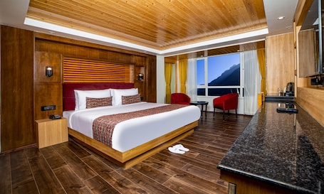Premium Room, Valley View | Blackout drapes, soundproofing, free WiFi, bed sheets. Yashshree Lachen