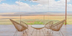 Suite Keluarga, pemandangan taman | Teras/patio