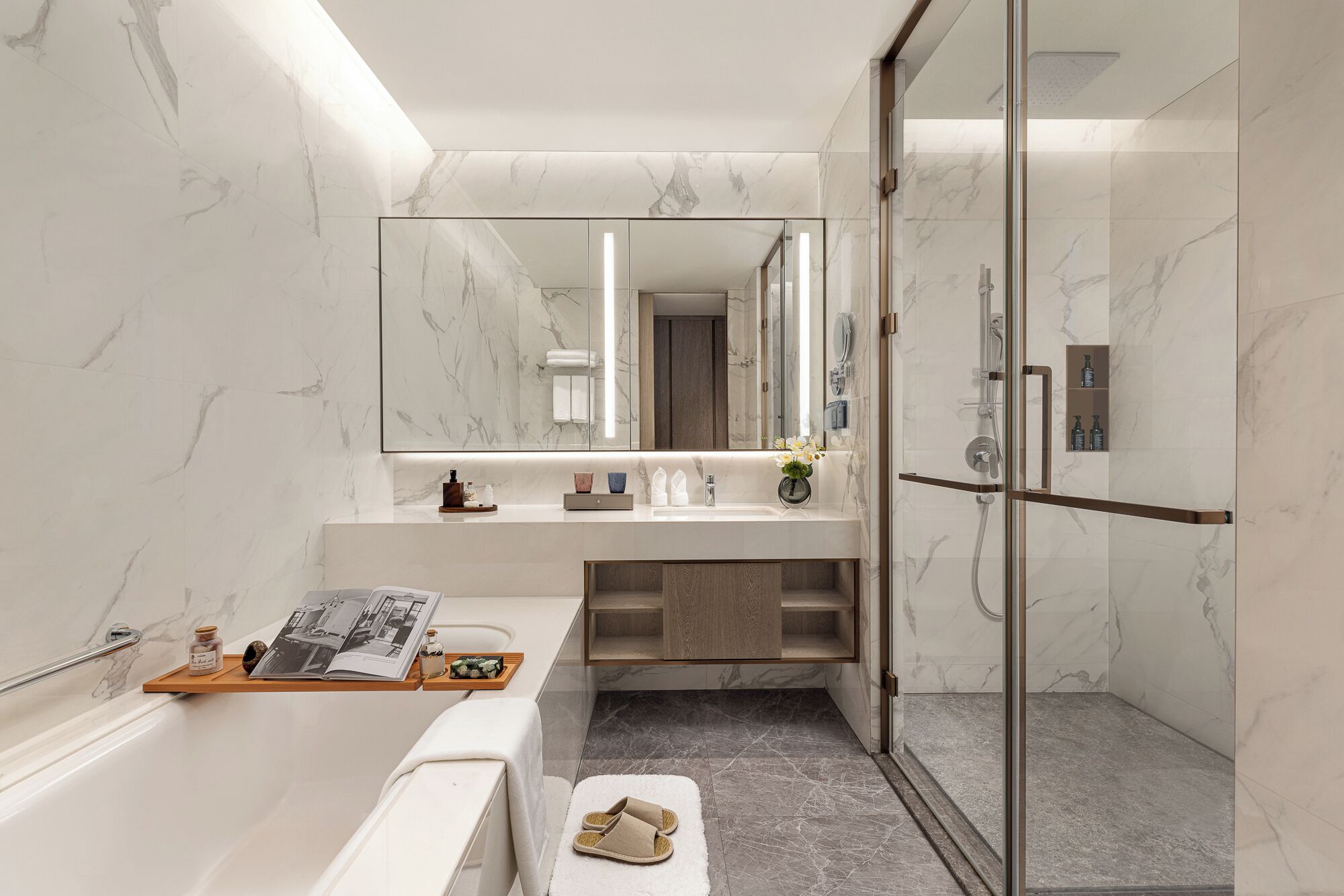 Executive Room, 2 Bedrooms | Bilik Mandi | Pengering rambut, jubah mandi, selipar, tuala disediakan 