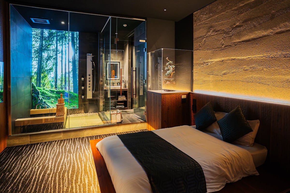 Luxury Double Room | Free WiFi