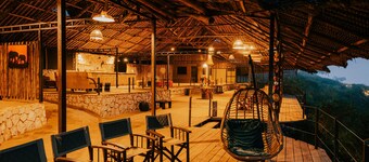 索羅伊獵豹帳篷營地