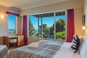 3 bedrooms, in-room safe, desk, iron/ironing board