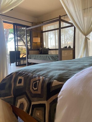 Skrivebord, gratis Wi-Fi, sengetøj