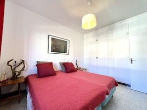 4 habitaciones, cuna de viaje y wifi 