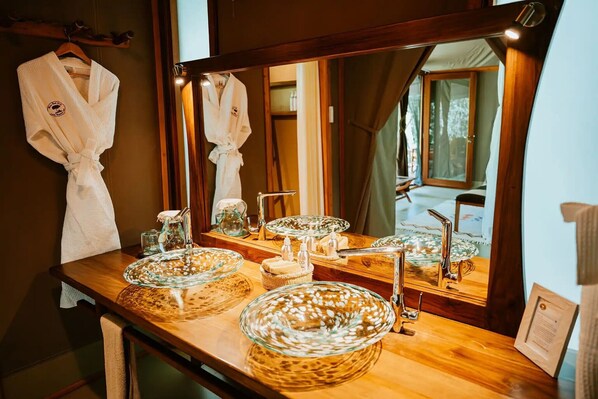 Shower, free toiletries, hair dryer, bathrobes