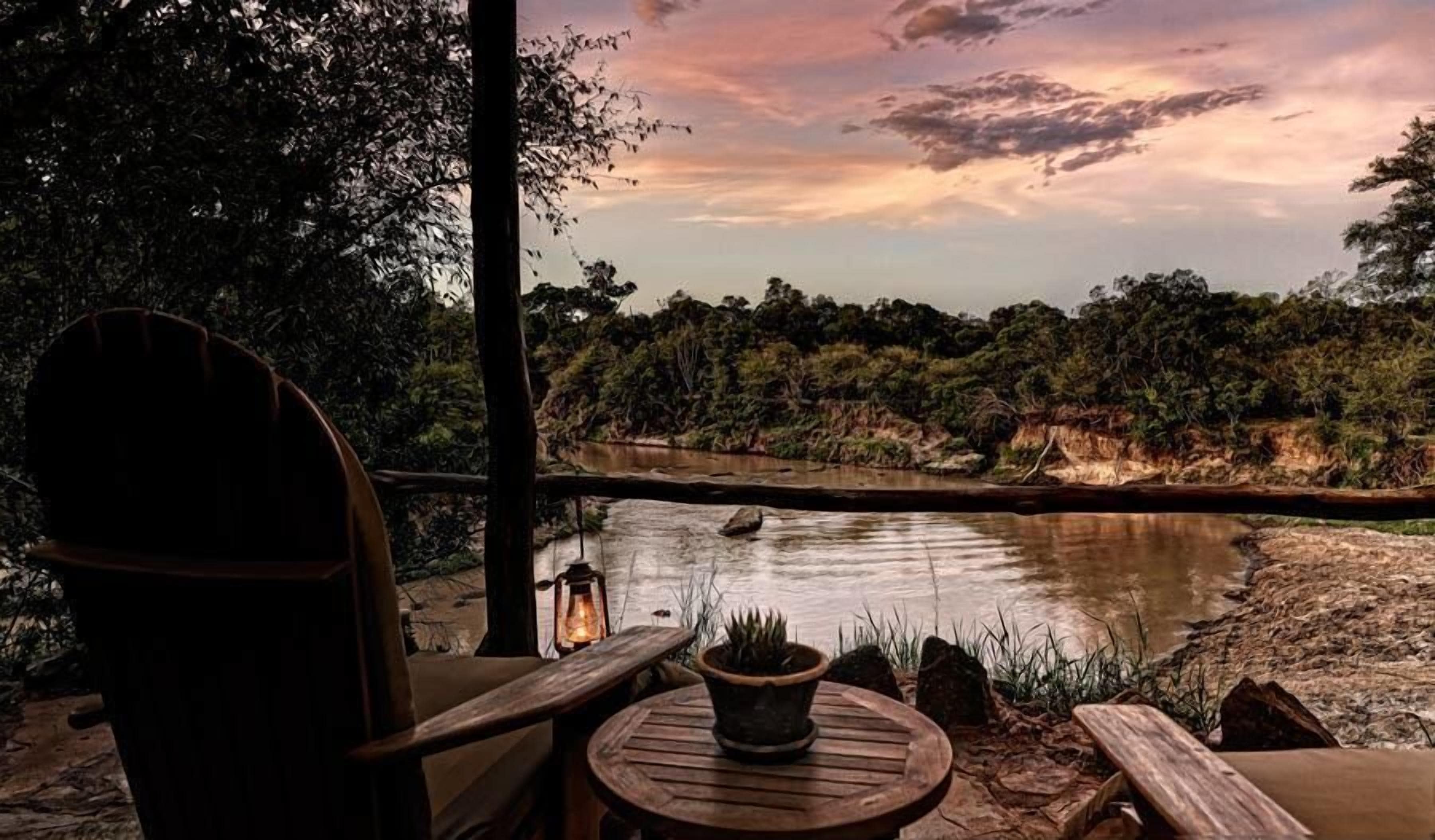 مقصورة في الحديقة