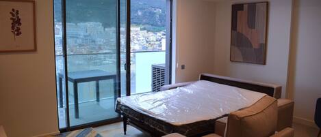 2 室のベッドルーム、デスク、アイロン / アイロン台、WiFi (無料)