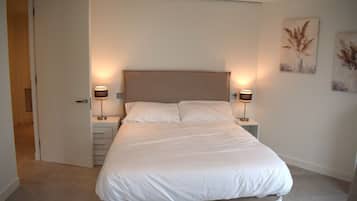 1 Schlafzimmer, Schreibtisch, Bügeleisen/Bügelbrett, kostenloses WLAN