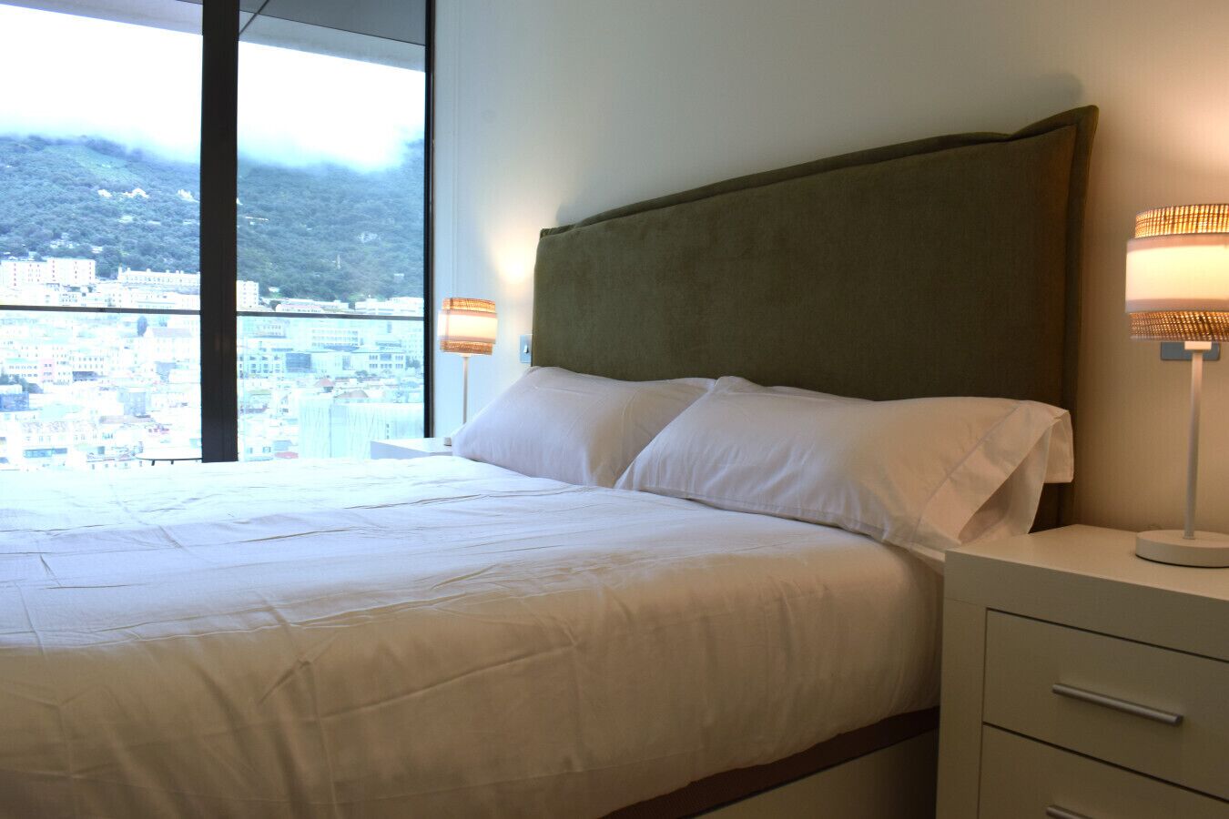 2 Schlafzimmer, Schreibtisch, Bügeleisen/Bügelbrett, kostenloses WLAN