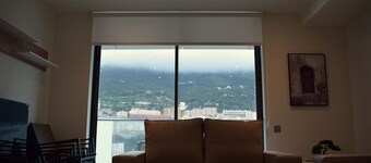 15th floor luxury 2 bedroom apartment