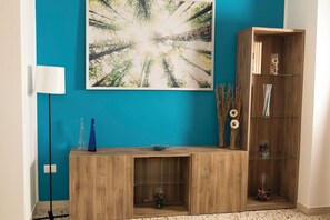 Smart TV de 32 pulgadas con canales digitales, servicios de streaming