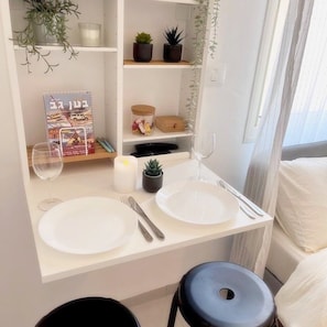 1 bedroom, desk, iron/ironing board, free WiFi