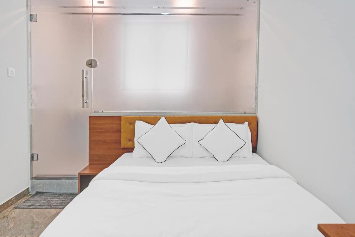Superior Room, 1 Bedroom | Premium bedding, desk, laptop workspace, soundproofing