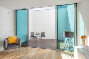 Standard Studio, Non Smoking, Balcony | Iron/ironing board, free WiFi, bed sheets - Stylish Studio at Matosinhos (Matosinhos)