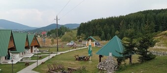 Lovely 2-bedroom bungalow in charming Žabljak