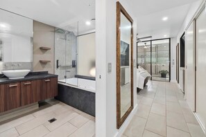 Shower, hair dryer, towels