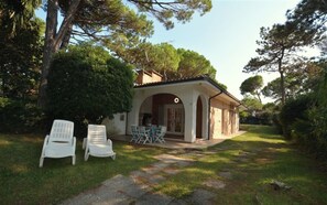 Villa, 2 Bedrooms, Balcony, Garden View | Garden - Lovely Villa Surrounded by Greenery in Lignano Riviera (Lignano Sabbiadoro)
