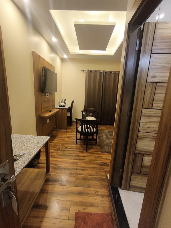 Bureau, draps fournis