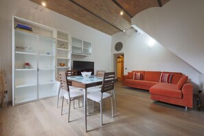 Interior - Comfortable apartment, just outside the walls (Siena)