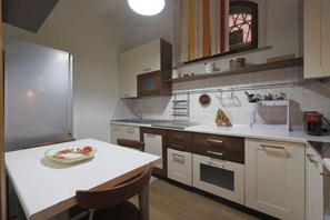 Fridge, dishwasher, eco-friendly cleaning products - Comfortable apartment, just outside the walls (Siena)