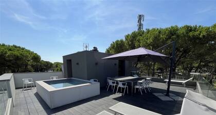 Stylish Apartment for Your Perfect Getaway With Whirlpool