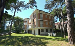 Apartment, 3 Bedrooms, Balcony, Garden View | Exterior - Comfortable Flat With Balcony for Nine Guests in Lignano Sabbiadoro (Lignano Sabbiadoro)