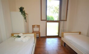 Appartamento, 3 camere da letto, balcone, vista giardino | 4 camere