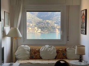 TV - NEMO, splendid sea view and parking (Rapallo)