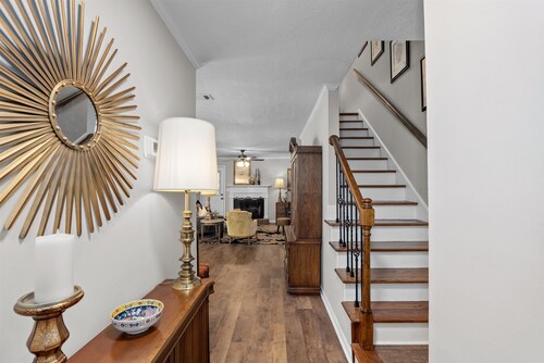 2 bedroom home with 2 bathrooms and fully fenced backyard. The sleeping arrangements are 1 king and 1 queen and a futon located in the living room.