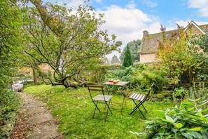 Exterior - Cherry Tree Cottage -Countryside Retreat (Eydon)