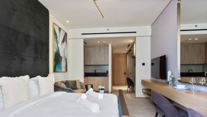 1 chambre, bureau, fer et planche Ă repasser, lit parapluie