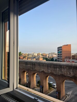 Interior - Cozy, bright and well-connected apartment. Ideal for couples and families. (Roma)