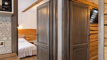 4 bedrooms, WiFi, bed sheets