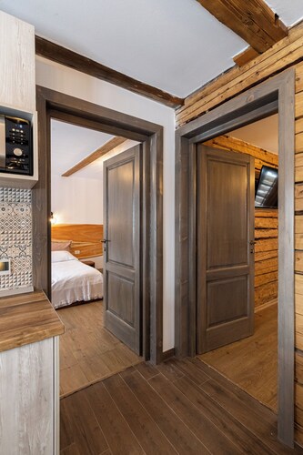 Marvelous 4-bedroom house with WiFi in Moieciu de Sus, near Bran Castle