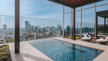 Indoor pool, outdoor pool