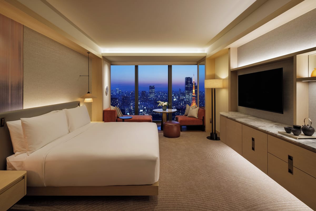 FAIRMONT Tokyo Tower View King | Free WiFi, bed sheets