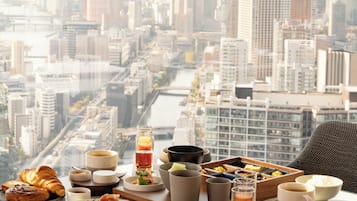 Petit déjeuner préparé sur commande (8294 JPY par personne)