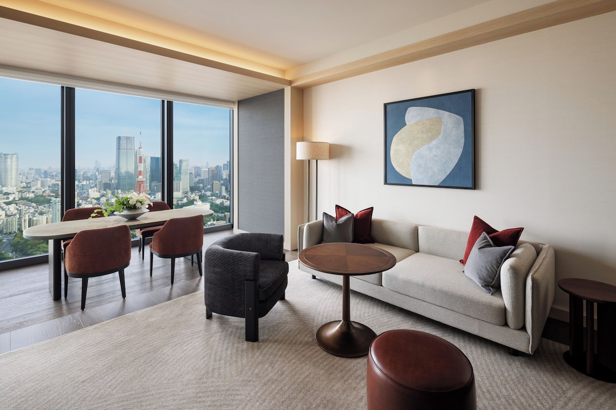 Fairmont Gold, Signature Suite, 2 Twin Beds | Free WiFi, bed sheets
