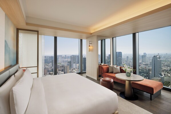 FAIRMONT GOLD SUITE King Lounge access | Laptop workspace, free WiFi, bed sheets - Fairmont Tokyo (Tokyo)