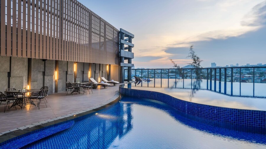 Grand Mercure Batam Centre