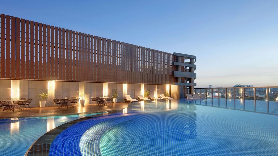 Grand Mercure Batam Centre