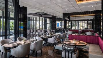 FrĂŒhstĂŒck, Mittagessen, Abendessen, internationale KĂŒche