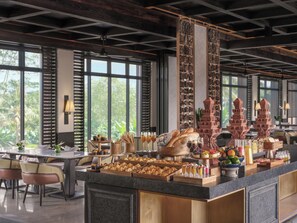 Daily buffet breakfast (IDR 254100 per person)