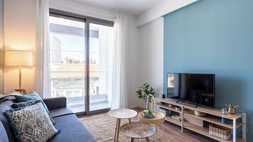 Apartemen, 1 Tempat Tidur Double dengan tempat tidur Sofa, balkon, pemandangan kota | Pemandangan dari kamar