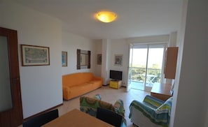 Apartemen, 3 kamar tidur, balkon, pemandangan samudra | Ruang keluarga