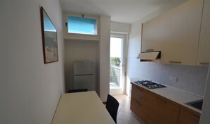 Apartamento, 3 habitaciones, balcón, vistas al mar | Interior