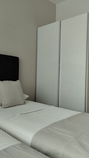 2 slaapkamers, een strijkplank/strijkijzer, wifi, beddengoed
